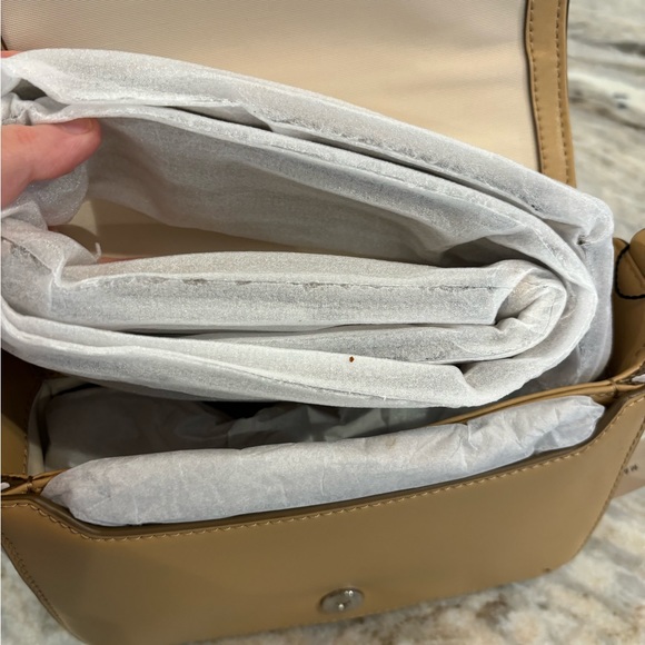 NWT cafe colored Marc Jacob’s crossbody - Picture 6 of 10